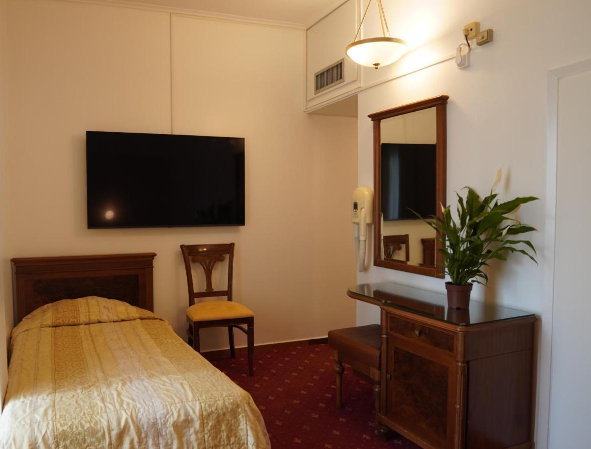 Balasca Hotel Athens Exterior photo