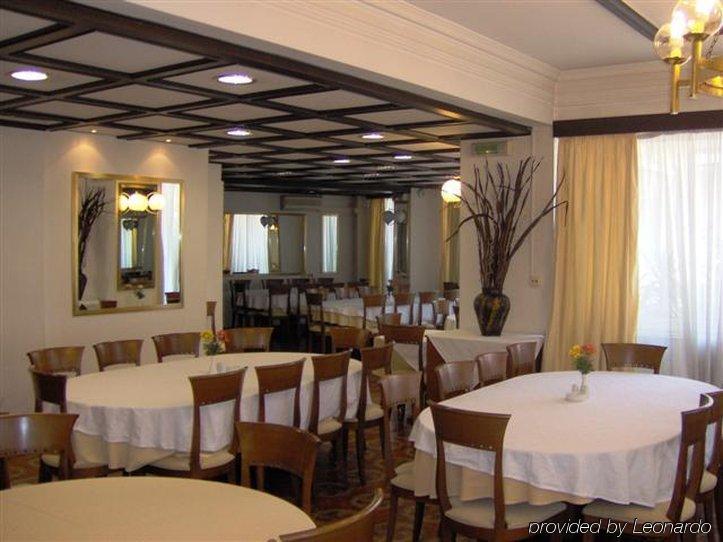 Balasca Hotel Athens Restaurant photo
